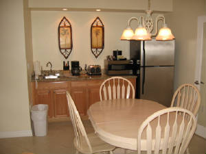 8071Dining.JPG