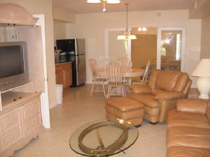8071Familydining.JPG