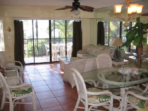 N3Livingdining.JPG