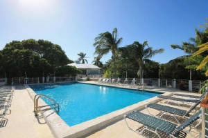clubhousepoolnew1.jpg